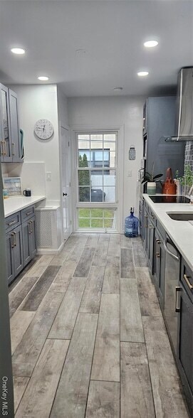 Foto del edificio - 218 W Chester St