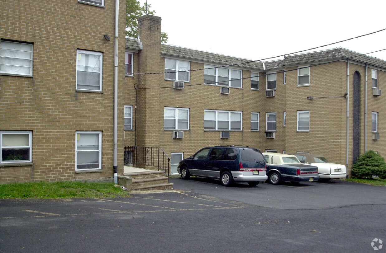 Building Photo - Fairview Apartments