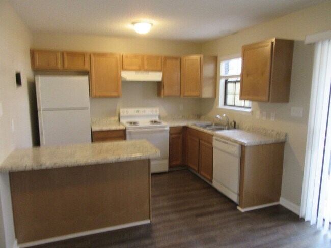 Building Photo - 2750 W 12th St