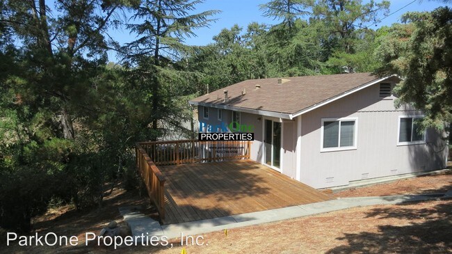 Building Photo - 235 Nob Hill Dr