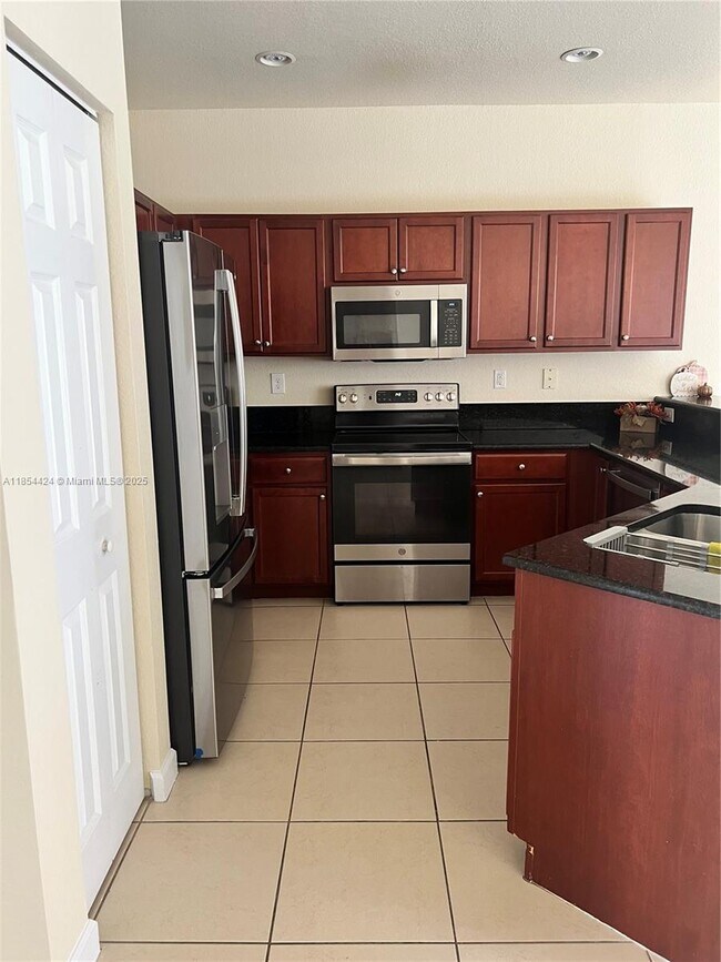 Foto del edificio - 16330 SW 71st Terrace