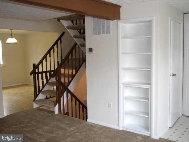 Foto del edificio - 5844 Rock Forest Ct