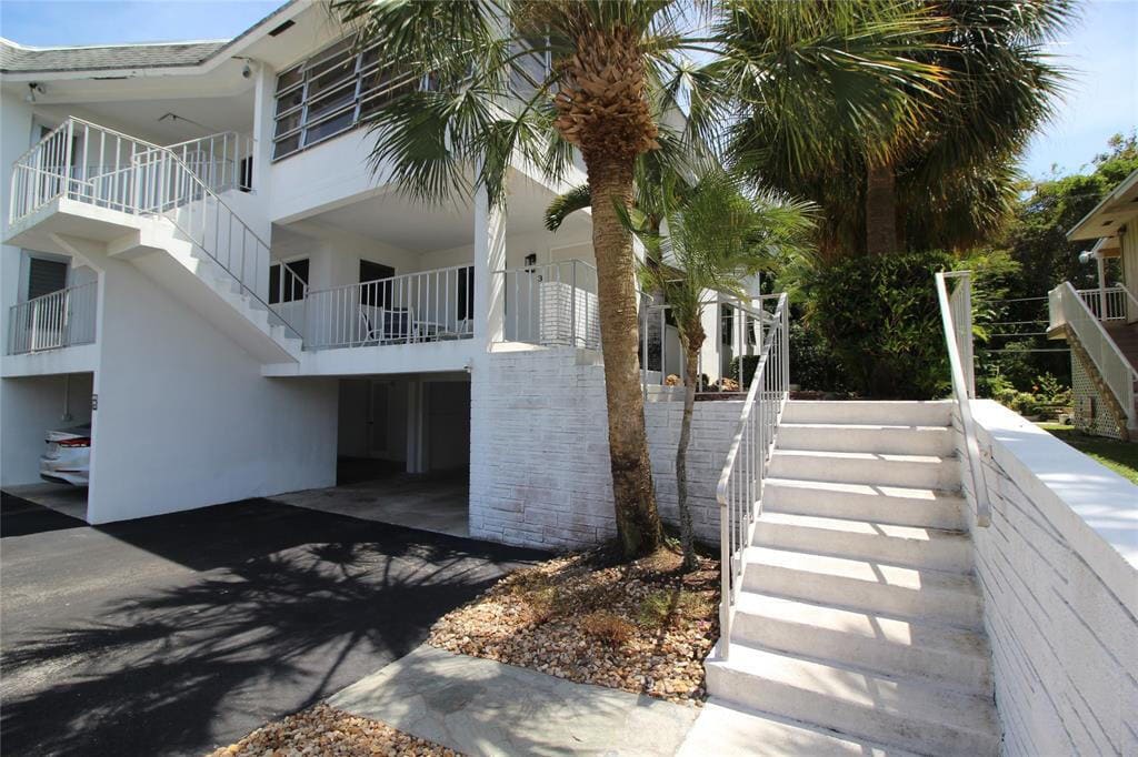 Primary Photo - 450 SW 9th St