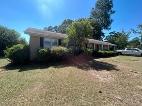 Building Photo - 1015 Walters Ln