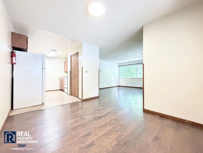 Foto del edificio - 6115 Glen Mary Ln SE