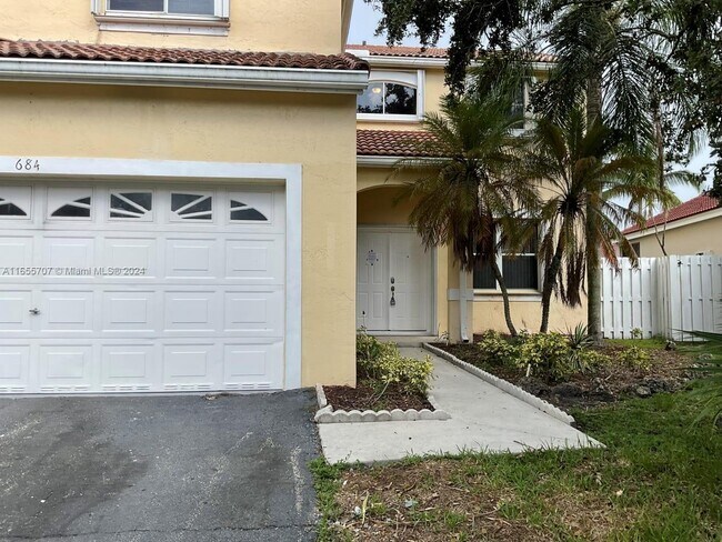 Building Photo - 684 Stanton Dr