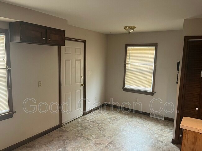 Building Photo - 386 Sudbury Rd