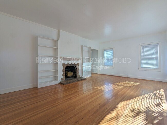 Foto del edificio - 4736 Meldon Ave