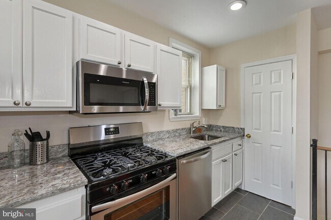 Foto del edificio - 429 18th St NE