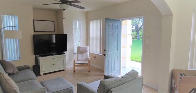 Foto del edificio - 136 SW Peacock Blvd