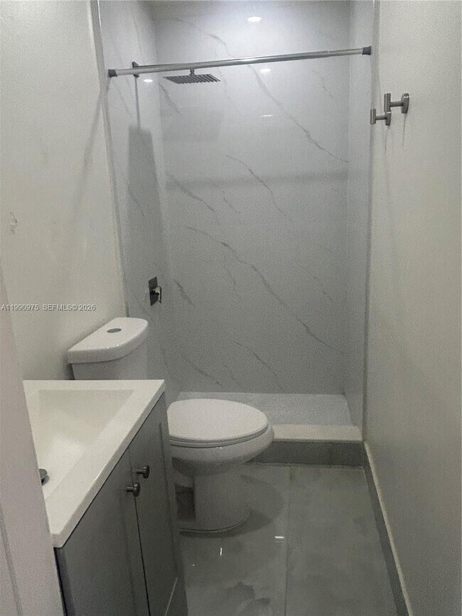 Foto del edificio - 2100 N 14th Ave
