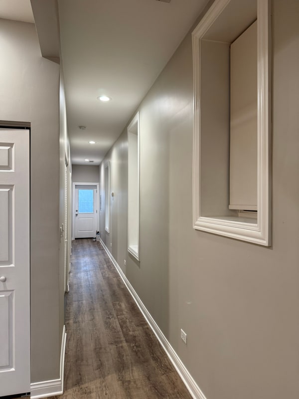 Building Photo - 2009 W 21st Pl