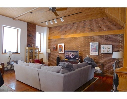 Primary Photo - 675 Grove St