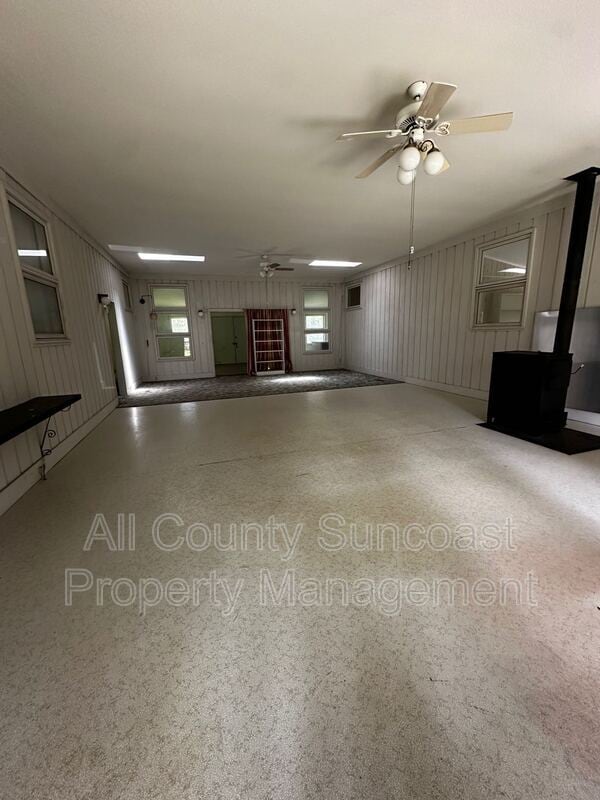 Building Photo - 255 Simpson Rd