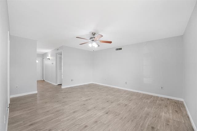 Foto del edificio - 1026 Elmwood Dr