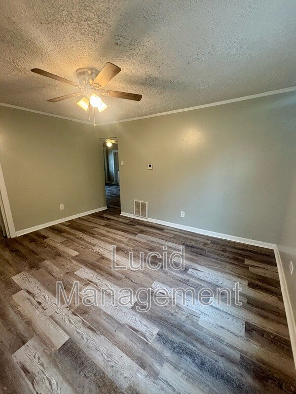 Foto del edificio - 4015 Parthenia Ave