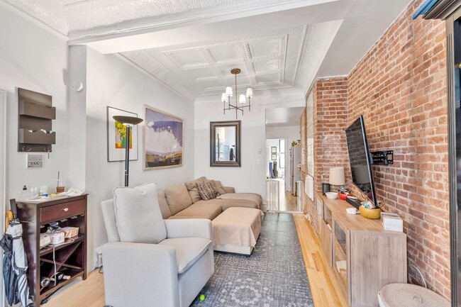 Foto del edificio - 809 Washington St