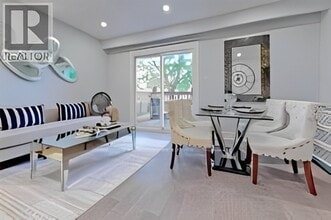 Building Photo - 2 White Abbey Pk