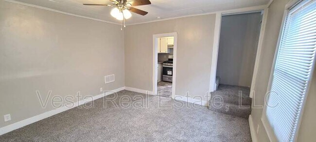 Building Photo - 707 W Jefferson St