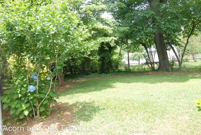 Building Photo - 3 br, 2 bath House - 1501 N Elam Ave