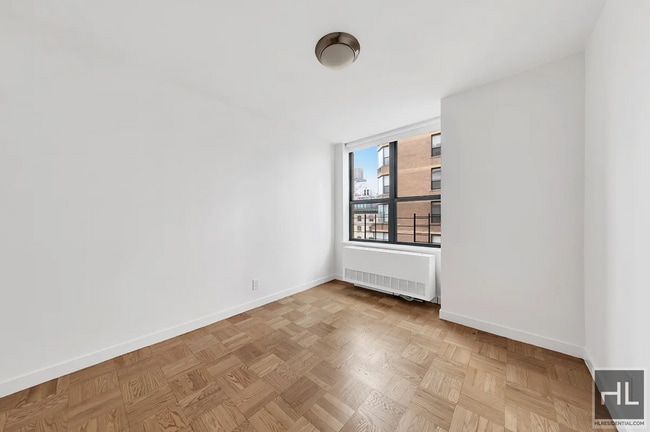 Building Photo - West 87th Street