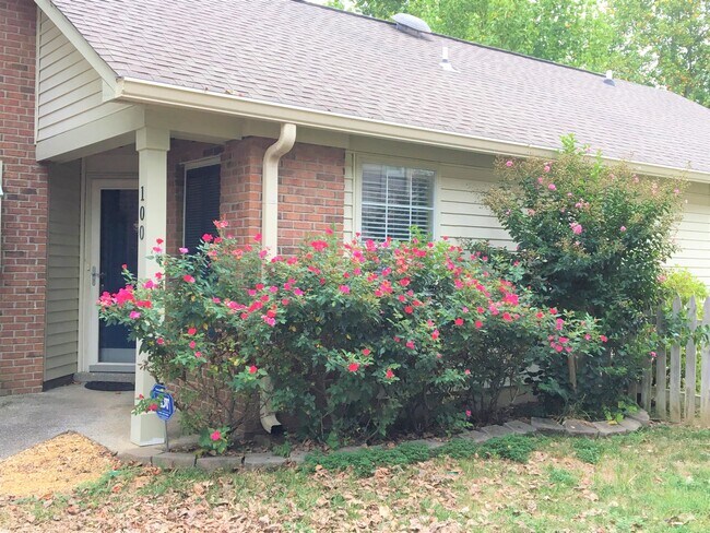 Foto del edificio - 100 Meridian Ct