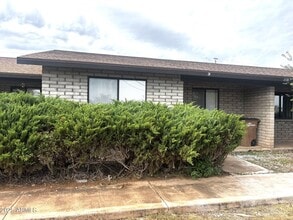 Building Photo - 2135 Hohokam Dr