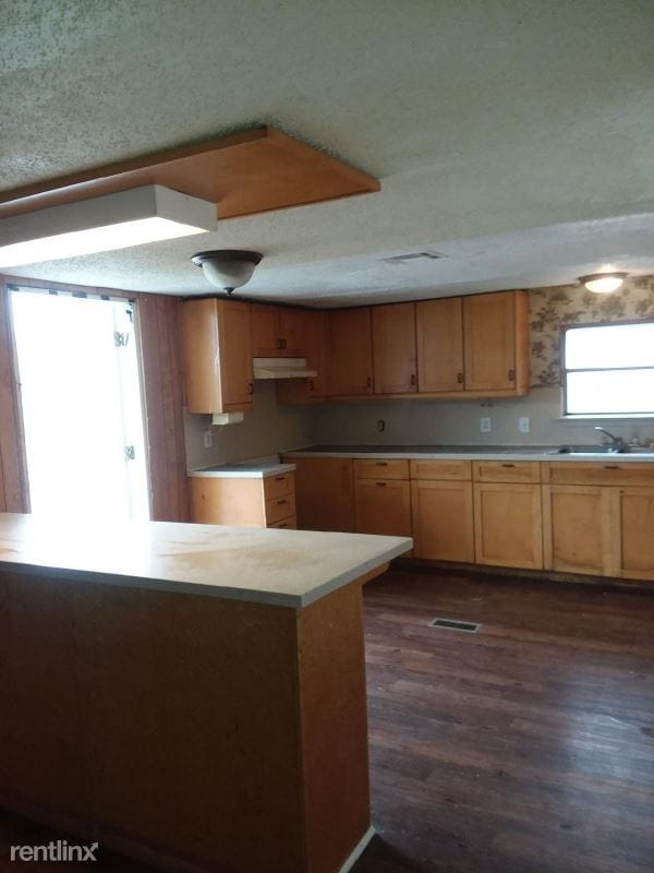 Building Photo - 4 br, 2 bath Mobile Home - 7318 3rd Street