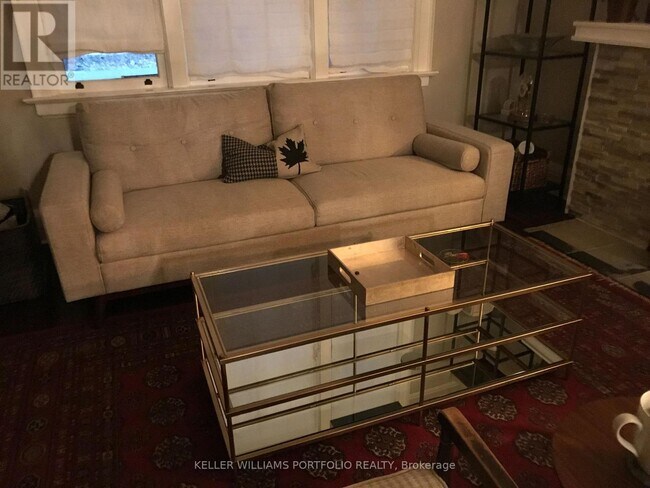 Building Photo - 145 Glengrove Ave W