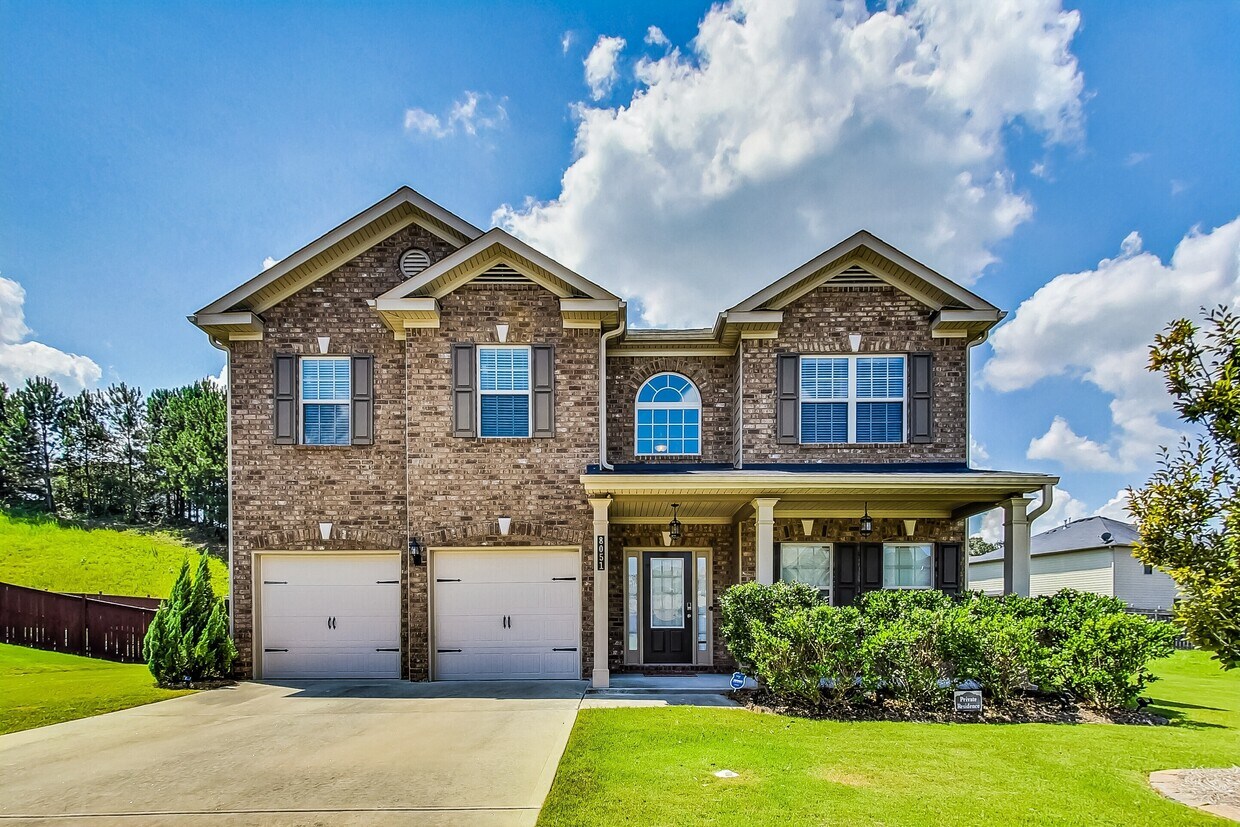 8051 Nolan Trail, Snellville, GA 30039 House Rental in Snellville, GA