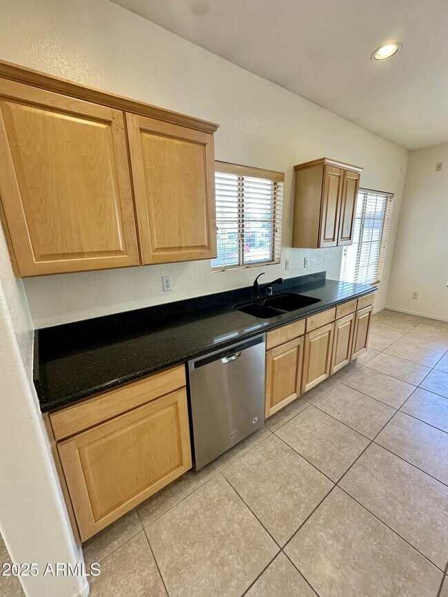 Foto del edificio - 6425 S Kimberlee Way