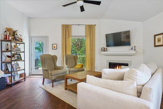 Foto del edificio - 2514 Ashley Way