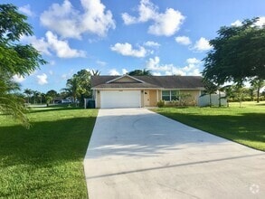 Building Photo - 7256 162nd Ct N
