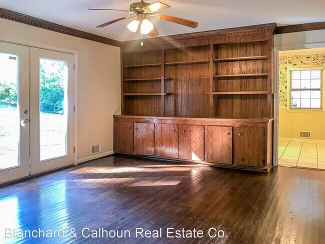 Building Photo - 3 br, 2 bath House - 3122 Edinburgh Drive