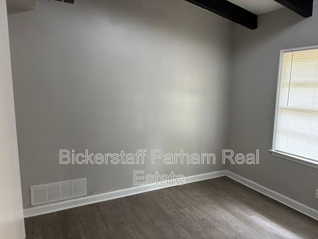 Building Photo - 2608 Walker St