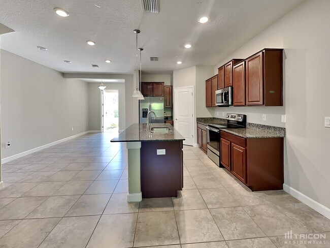 Foto del edificio - 6865 Citrus Creek Ln