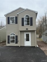 Building Photo - 6996 Lakeshore Rd