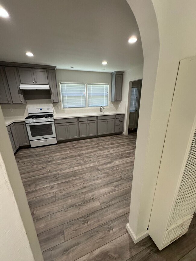 Foto del edificio - Cherokee Lane 1507-1509