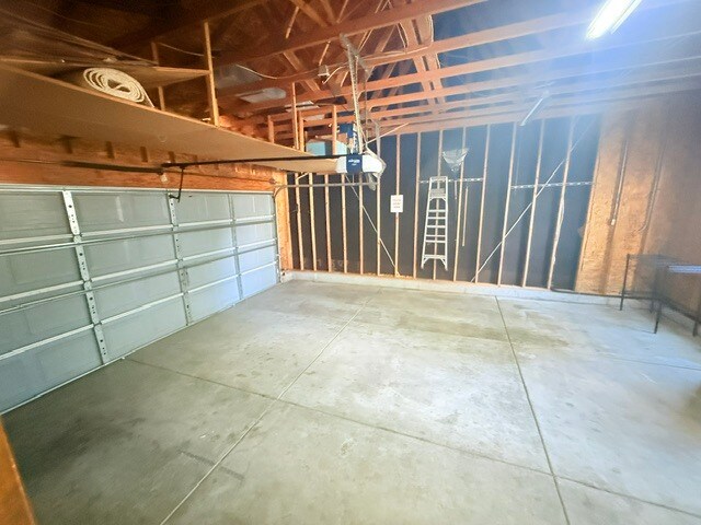 Building Photo - 2603 Arancia Dr
