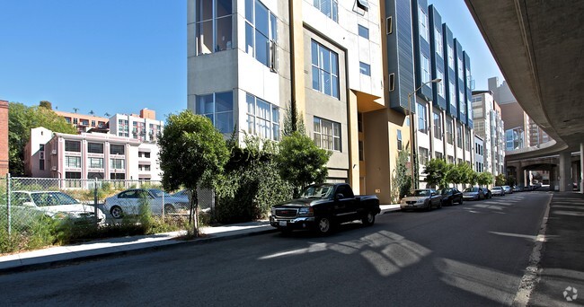 Building Photo - Rincon Hill