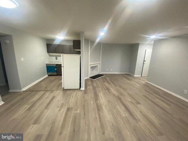 Foto del edificio - 5801 Quantrell Ave