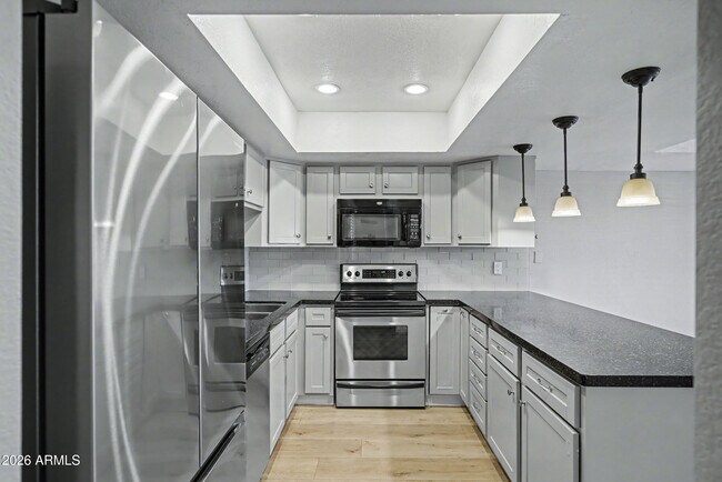 Building Photo - 1920 E Maryland Ave