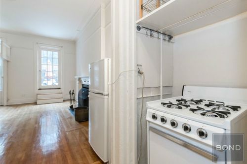 Foto del edificio - 132 E 73rd St