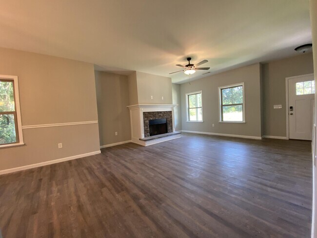 Foto del edificio - 191 Cobb Dr