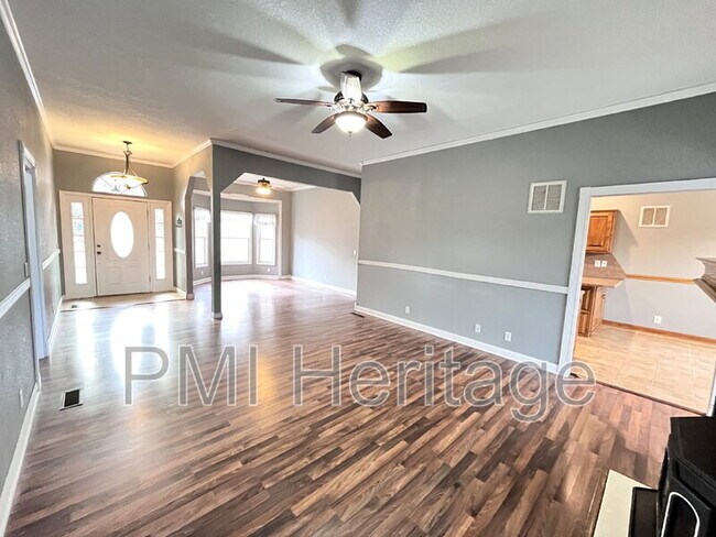 Building Photo - 95 Bassingham Dr