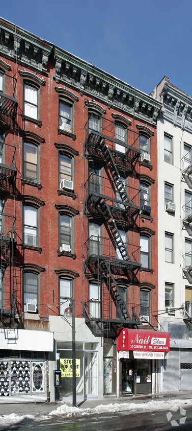 Building Photo - 55 Clinton St