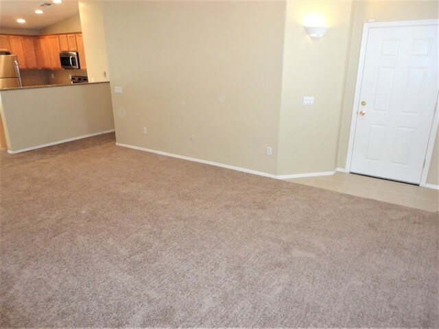 Building Photo - 5870 E Chaucers Drive