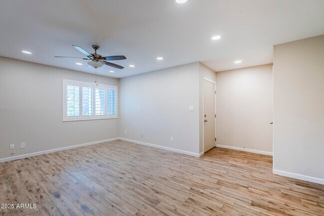 Foto del edificio - 5525 E Thomas Rd