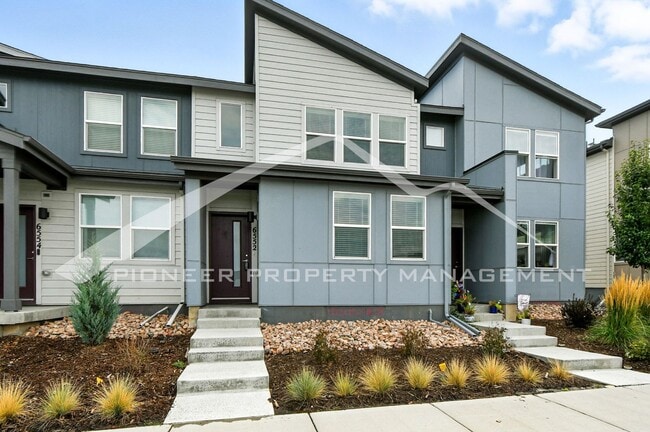 Spacious Townhouse with Washer/Dryer and C... - Spacious Townhouse with Washer/Dryer and C...