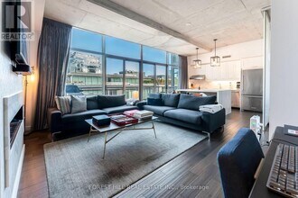 Building Photo - 55 Stewart St